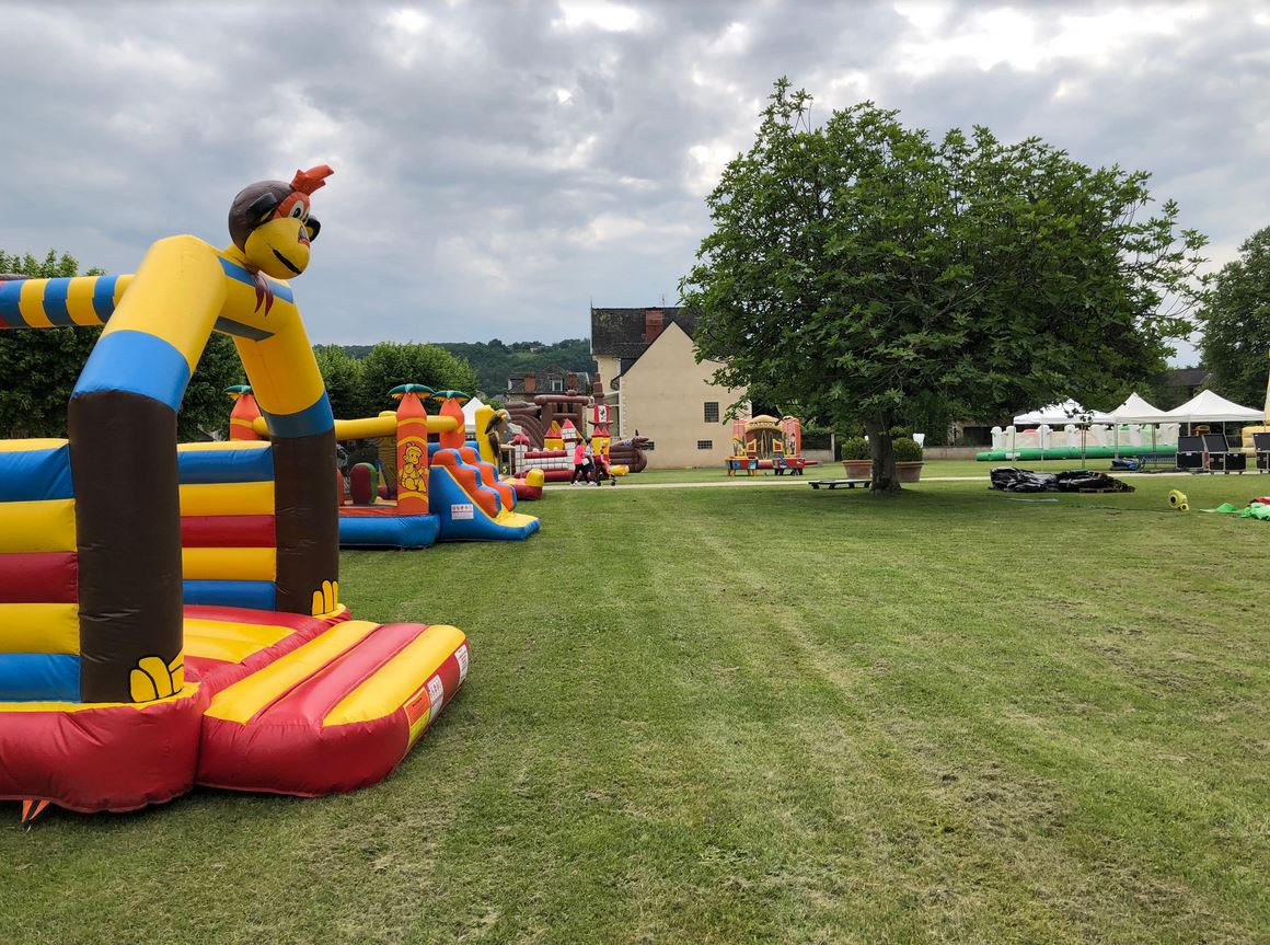 fete-enfants-terrasson-gonflables-jeux